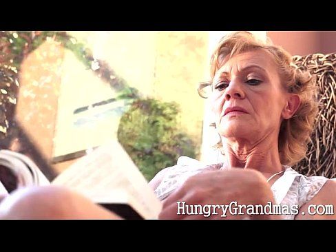 Grandma pussy eating filling