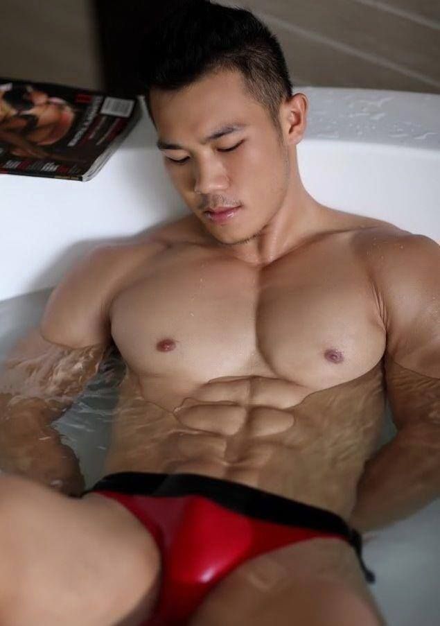 Sexy naked asian men