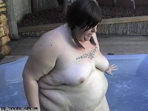 Ssbbw huge belly gets pool